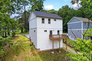 88 Walker St, Black Mountain, NC 28711 - Photo 5