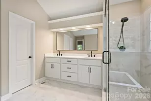 5317 Fairvista Dr, Charlotte, NC 28269 - Photo 33