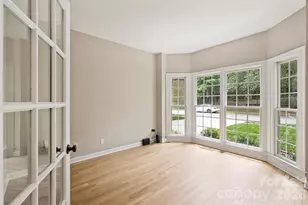 5317 Fairvista Dr, Charlotte, NC 28269 - Photo 5