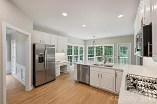 5317 Fairvista Dr, Charlotte, NC 28269 - Photo 23