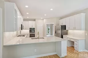 5317 Fairvista Dr, Charlotte, NC 28269 - Photo 21