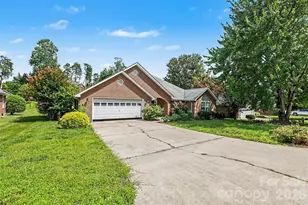 1318 Crown Ridge Dr, Fort Mill, SC 29708 - Photo 3