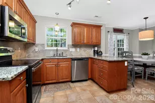 11007 Secotan Ln, Matthews, NC 28105 - Photo 7