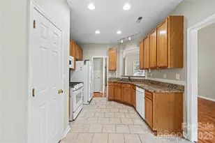 10508 Hellebore Rd, Charlotte, NC 28213 - Photo 9