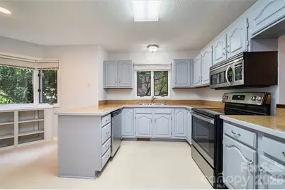 305 Piney Mountain Drive #D-1, Asheville, NC 28805 - Photo 3