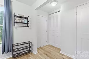 8208 Knights Bridge Rd, Charlotte, NC 28210 - Photo 3