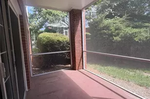 8733 Coralbell Ln, Charlotte, NC 28213 - Photo 9