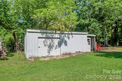 208 W Church Street, Jefferson, SC 29718 - Photo 15