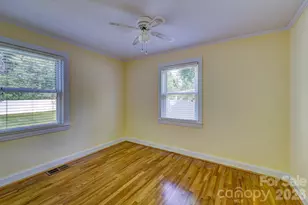 402 N Houser St, Cherryville, NC 28021 - Photo 13