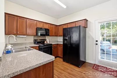 8842 Gerren Court, Charlotte, NC 28217 - Photo 9