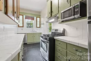916 Bromley Rd, Charlotte, NC 28207 - Photo 35