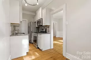 916 Bromley Rd, Charlotte, NC 28207 - Photo 7