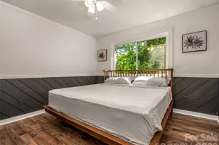 3276 Howard Gap Rd, Hendersonville, NC 28792 - Photo 17