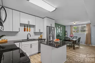 5662 Coulee Pl, Charlotte, NC 28217 - Photo 7