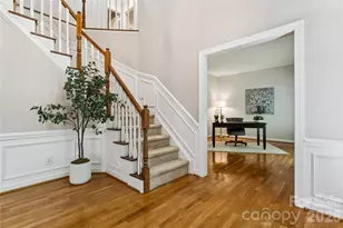 5529 Fairvista Dr, Charlotte, NC 28269 - Photo 3