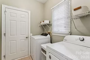 5529 Fairvista Dr, Charlotte, NC 28269 - Photo 23