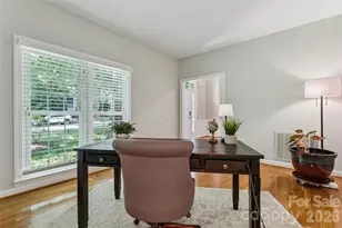 5529 Fairvista Dr, Charlotte, NC 28269 - Photo 5