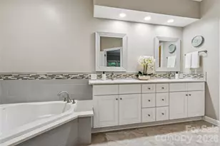 5529 Fairvista Dr, Charlotte, NC 28269 - Photo 21