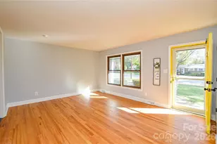 9313 Trinity Rd, Charlotte, NC 28216 - Photo 7