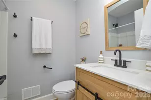 9313 Trinity Rd, Charlotte, NC 28216 - Photo 25