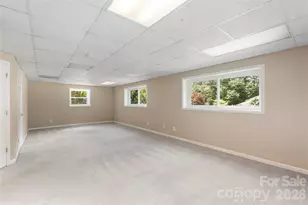 221 Kingsway Cir, Charlotte, NC 28214 - Photo 35