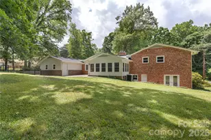 221 Kingsway Cir, Charlotte, NC 28214 - Photo 45