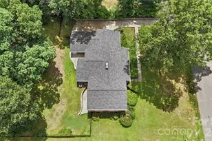 221 Kingsway Cir, Charlotte, NC 28214 - Photo 47