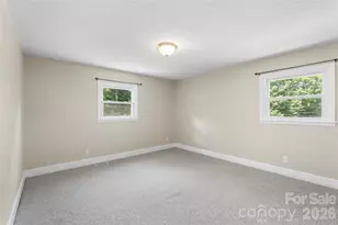 221 Kingsway Cir, Charlotte, NC 28214 - Photo 27