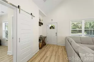 1613 Newcastle St, Charlotte, NC 28216 - Photo 7