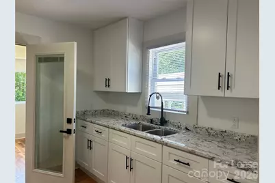 914 Linwood Road, Kings Mountain, NC 28086 - Photo 9