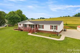30 Countryside Dr, Hendersonville, NC 28792 - Photo 3