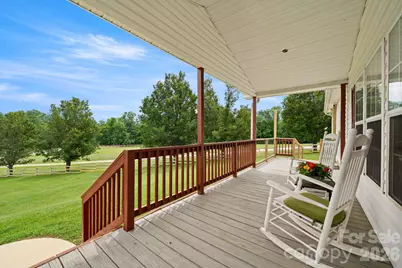 30 Countryside Drive, Hendersonville, NC 28792 - Photo 5