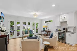 1315 Holmes Dr, Charlotte, NC 28209 - Photo 11