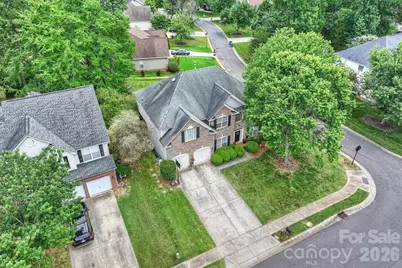 9318 Autumn Applause Drive, Charlotte, NC 28277 - Photo 3