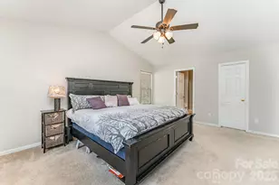 9824 Dauphine Dr, Charlotte, NC 28216 - Photo 17