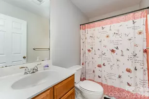 9824 Dauphine Dr, Charlotte, NC 28216 - Photo 23