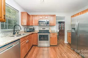 9824 Dauphine Dr, Charlotte, NC 28216 - Photo 9