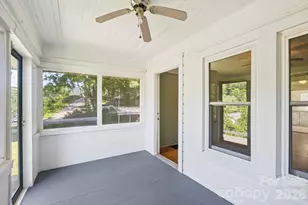 441 Main St, Clyde, NC 28721 - Photo 29