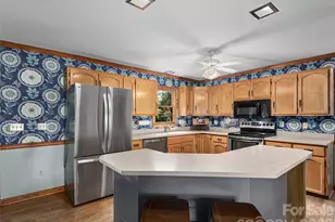 3 Carolewood Dr, Horse Shoe, NC 28742 - Photo 9