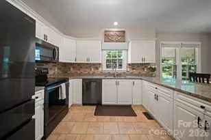 237 Windsor Forest Cir, Fletcher, NC 28732 - Photo 11