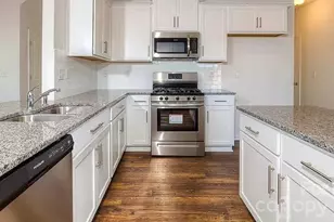 418 Grantham Ln, Charlotte, NC 28262 - Photo 5