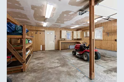 407 Hall Street, Hendersonville, NC 28739 - Photo 23
