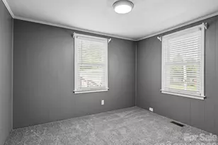 407 Hall St, Hendersonville, NC 28739 - Photo 17