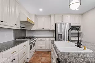 1030 McLaughlin Dr, Charlotte, NC 28212 - Photo 17