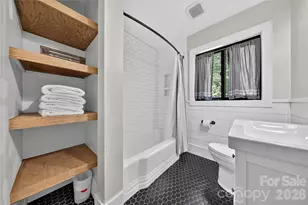 1721 Merry Oaks Rd, Charlotte, NC 28205 - Photo 31