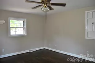 1427 Churchill Dr, Gastonia, NC 28054 - Photo 3