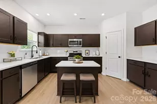 6230 Gala Ln, Charlotte, NC 28215 - Photo 7