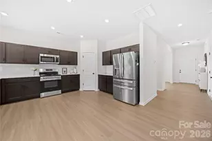 6230 Gala Ln, Charlotte, NC 28215 - Photo 5