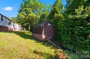 300 Excelsior Dr, Connelly Springs, NC 28612 - Photo 3
