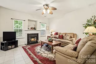 471 Delta Dr, Fort Mill, SC 29715 - Photo 3